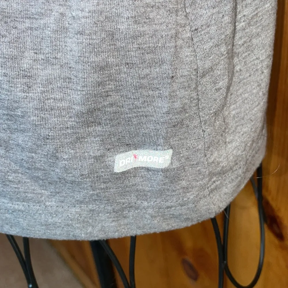 Gray Graphic Tank Top fishing shirt size small outdoor women’s top - Image 6