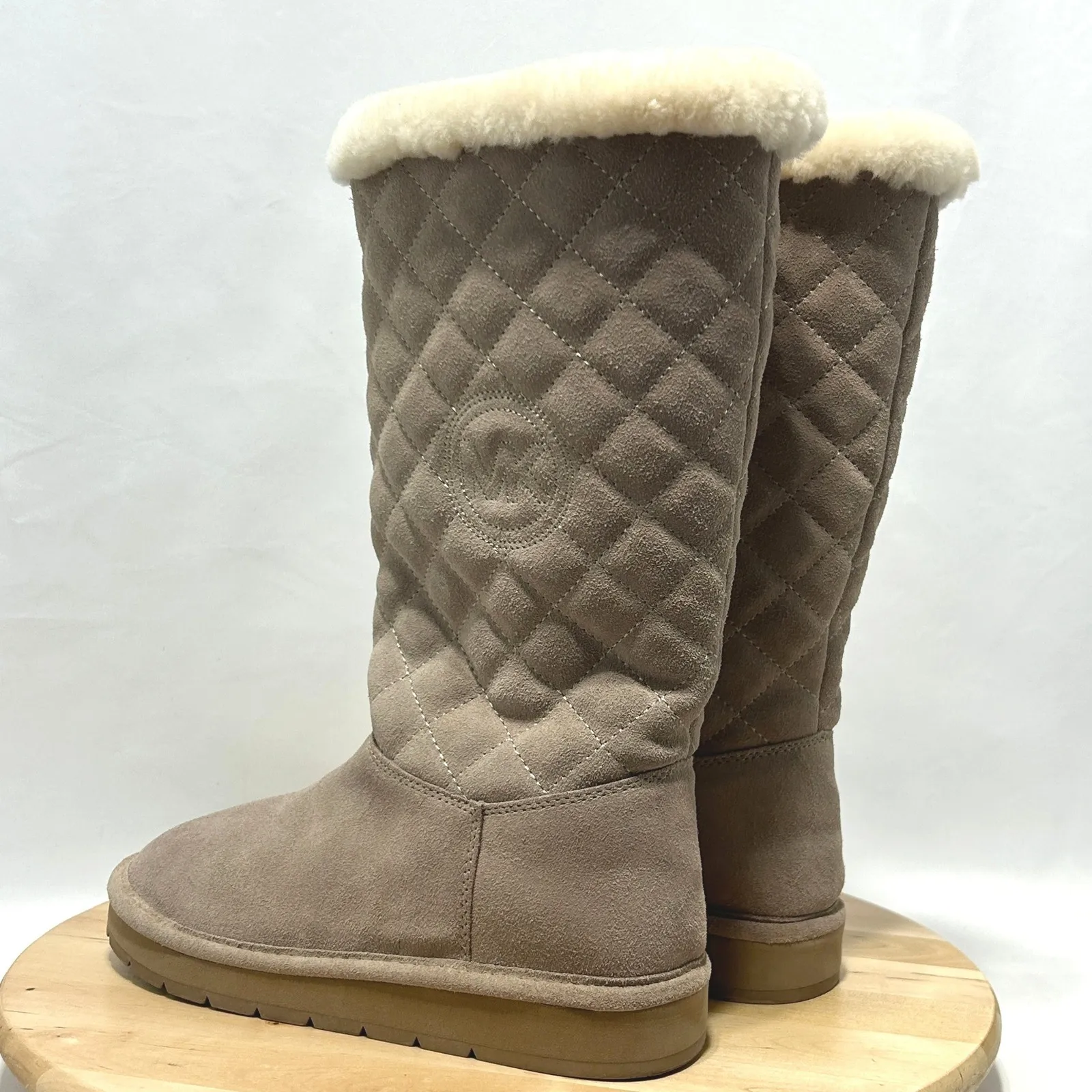 Michael Kors Womens Sandy Quilted MK Logo Suede Boots NWOB -  6M - Image 5