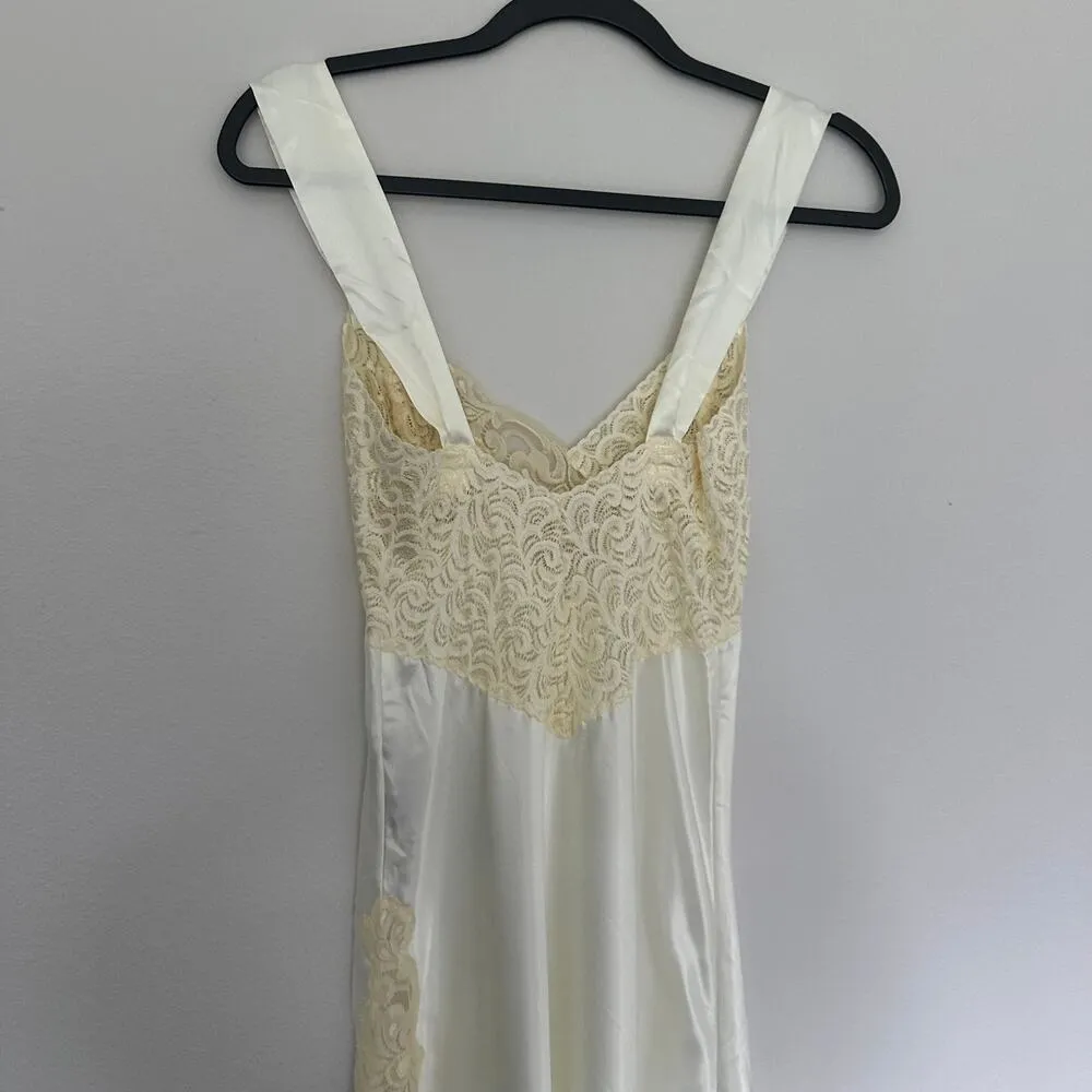 Vintage Fernando Sanchez Cream Lace Slip Gown Dress Size XS - Image 9