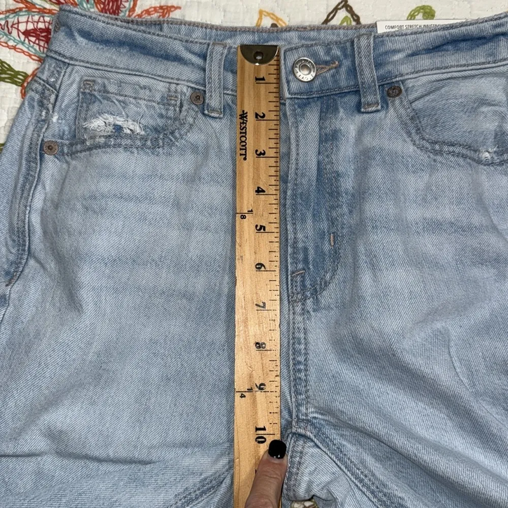 American Eagle regular 24W size 00 comfort stretch waistband sea salt mom jeans - Image 4