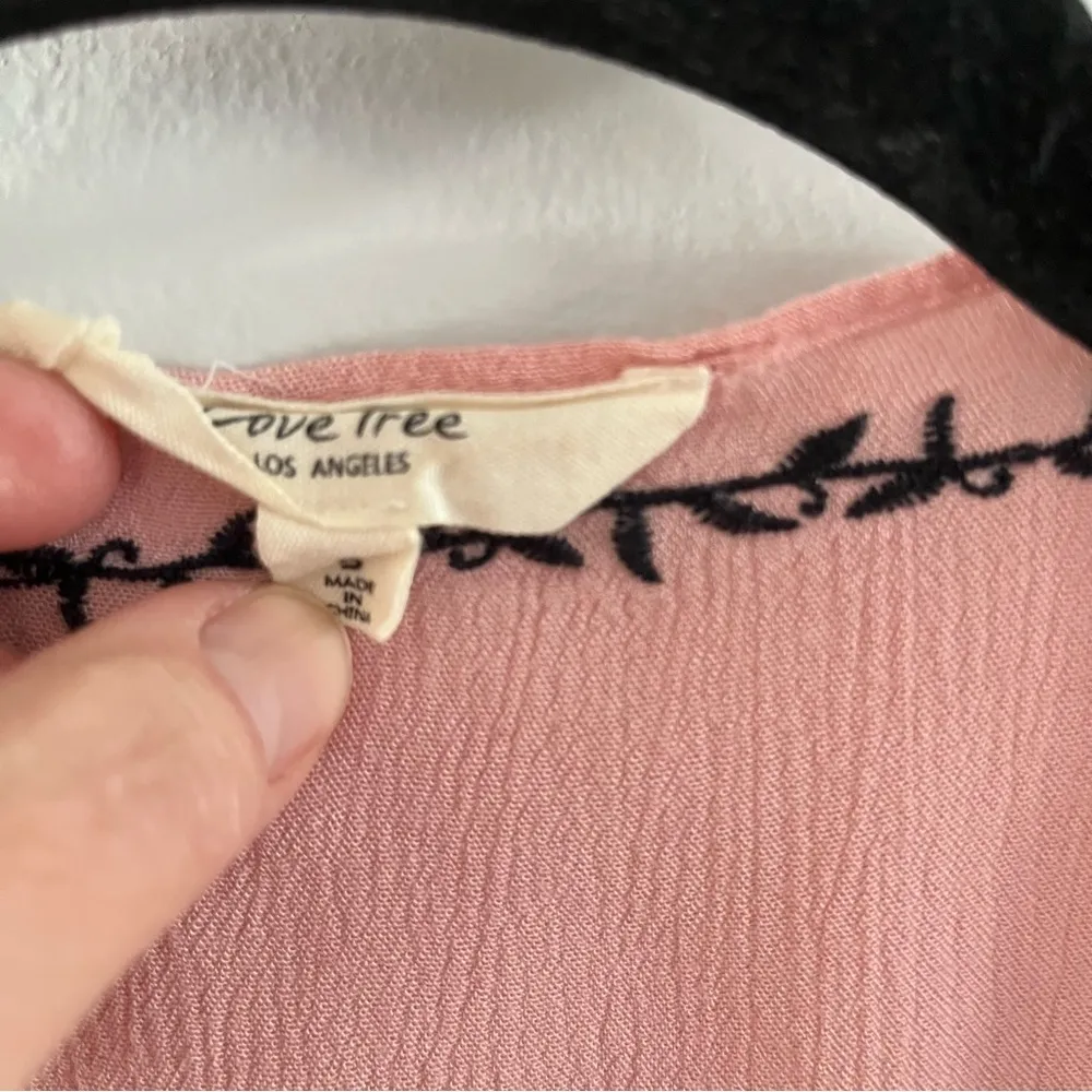 LOVE TREE. WOMENS OPEN DRAPE CARDIGAN. FLORAL EMBROIDERY. SIZE SMALL - Image 5