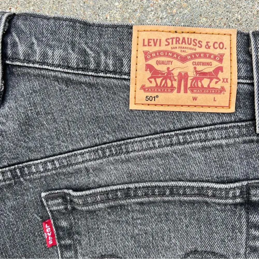 Levi’s 501 button fly cut off festival Jean shorts black 27 - Image 3