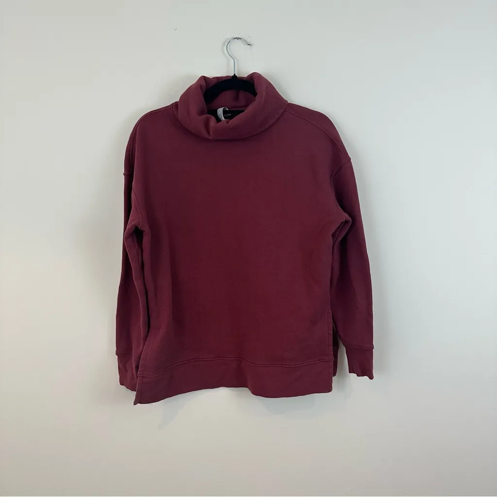 Athleta | 24/7 Funnel Neck Sweatshirt Burgundy Turtleneck Size XS - Image 2