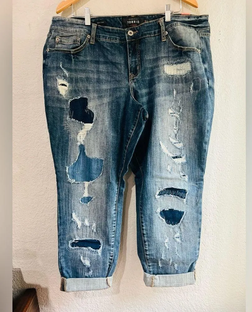 Torrid distress boyfriend PREMIUN jeans size 20 NWT - Image 9