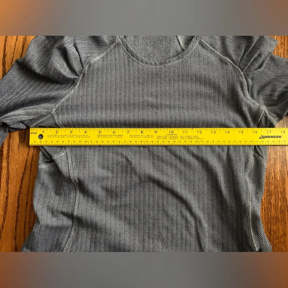 Lululemon Think Fast Long Sleeve Top Herringbone Black - Size 8 - Image 9