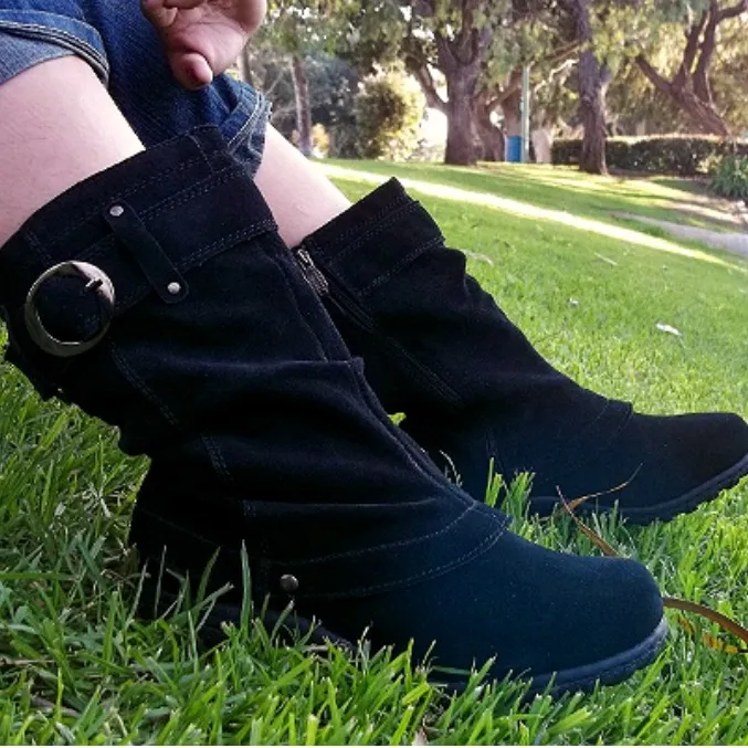 Khombu Black Suede Leather Winter Snow Boots Size 6M Vintage Y2K Style buckle - Image 2