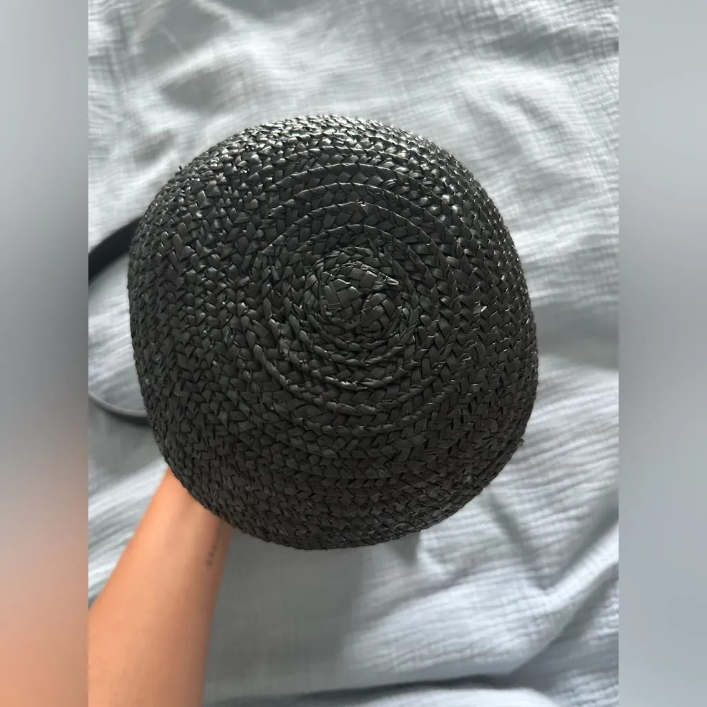 Zara Black Straw Bucket Bag with Adjustable Strap - Image 8