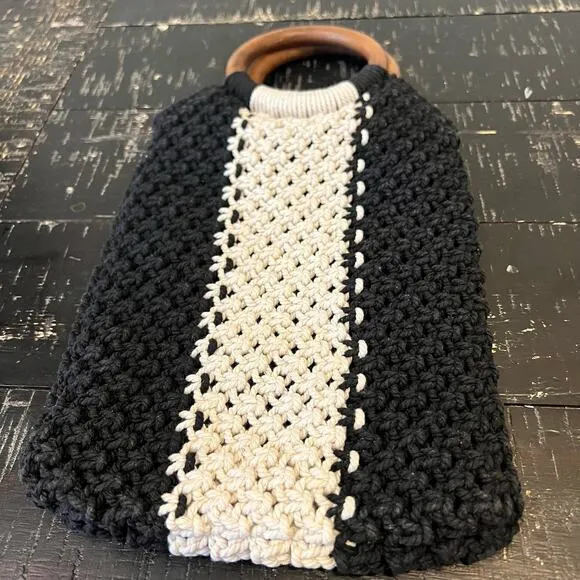 Laude‎ the Label Mini Macramé Bag with Wooden Handles Black - Image 4