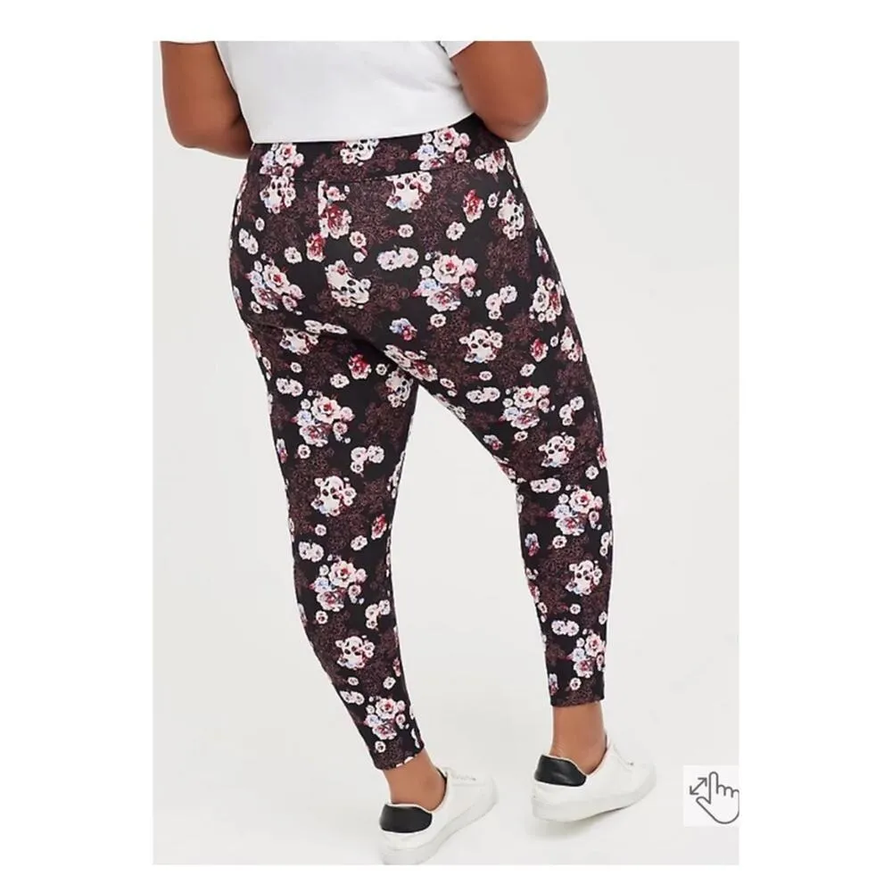 Torrid Black&Pink Floral Skull Luxe Ponte Pixie Pants Sz.3 NWT - Image 3