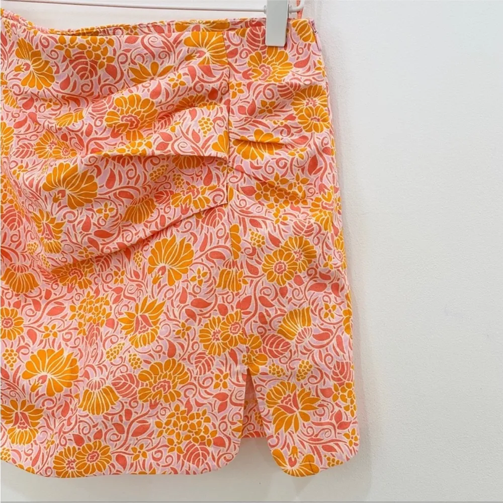 Zara mini skirt in peachy orange floral NWT - Image 4