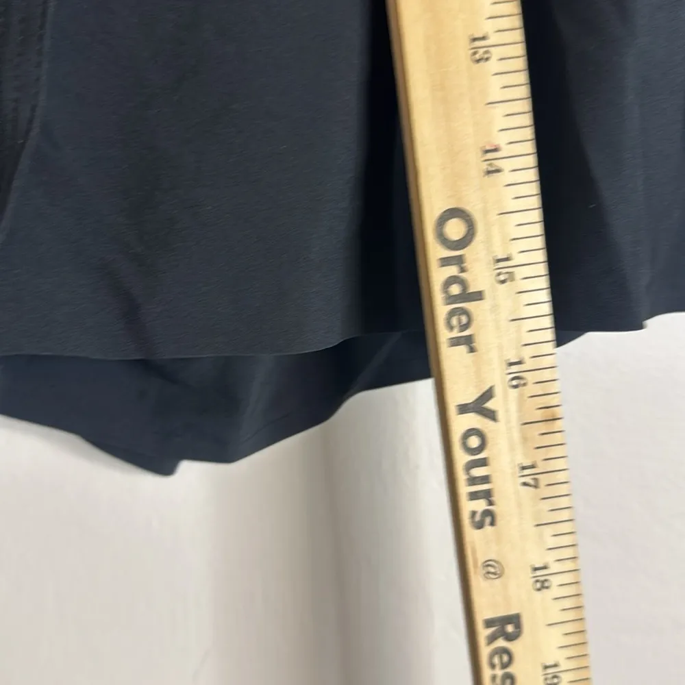 Athleta ladies skyline paperbag tie waist shorts in black size 12 - Image 7