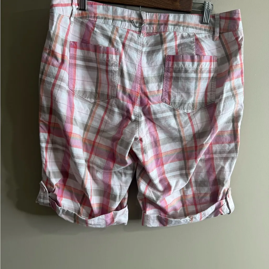 Women’s pink plaid Eddie Bauer Bermuda shorts size 10 - Image 7