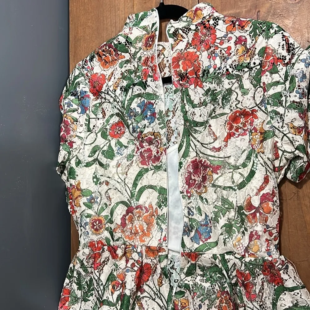 Flying Tomato women’s size small 3/4 zip up back lace floral bell sleeve spring - Image 9