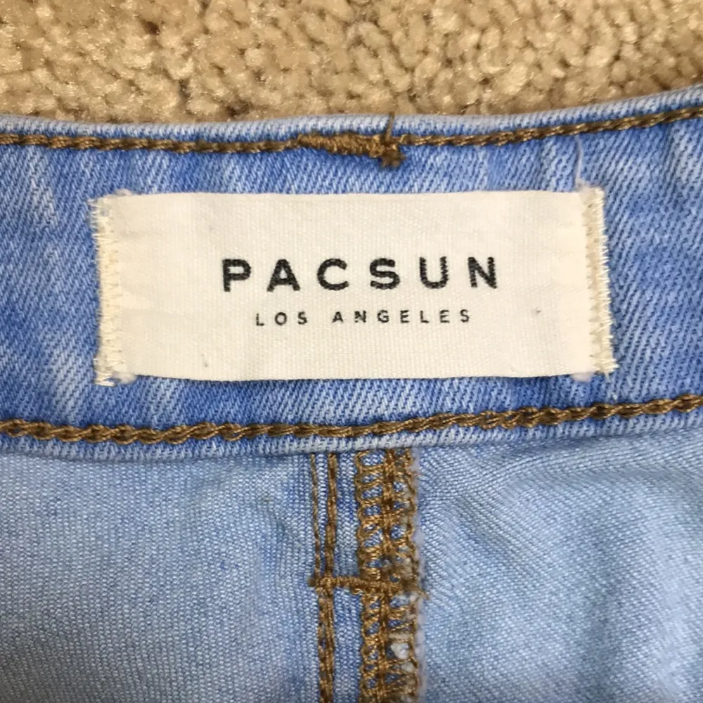 Women’s High Rise Super Stretch Shortie Light Wash Rolled Hem Shorts - Image 6