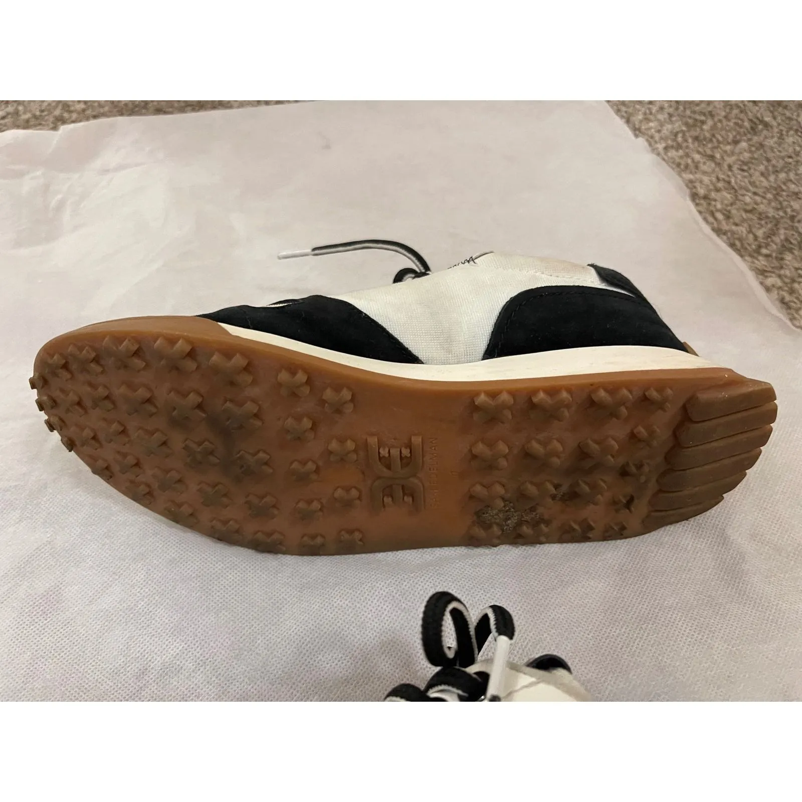 Sam Edelman Layla Women's Sneakers White Black Suede Gum Sole Size 7M - Image 3