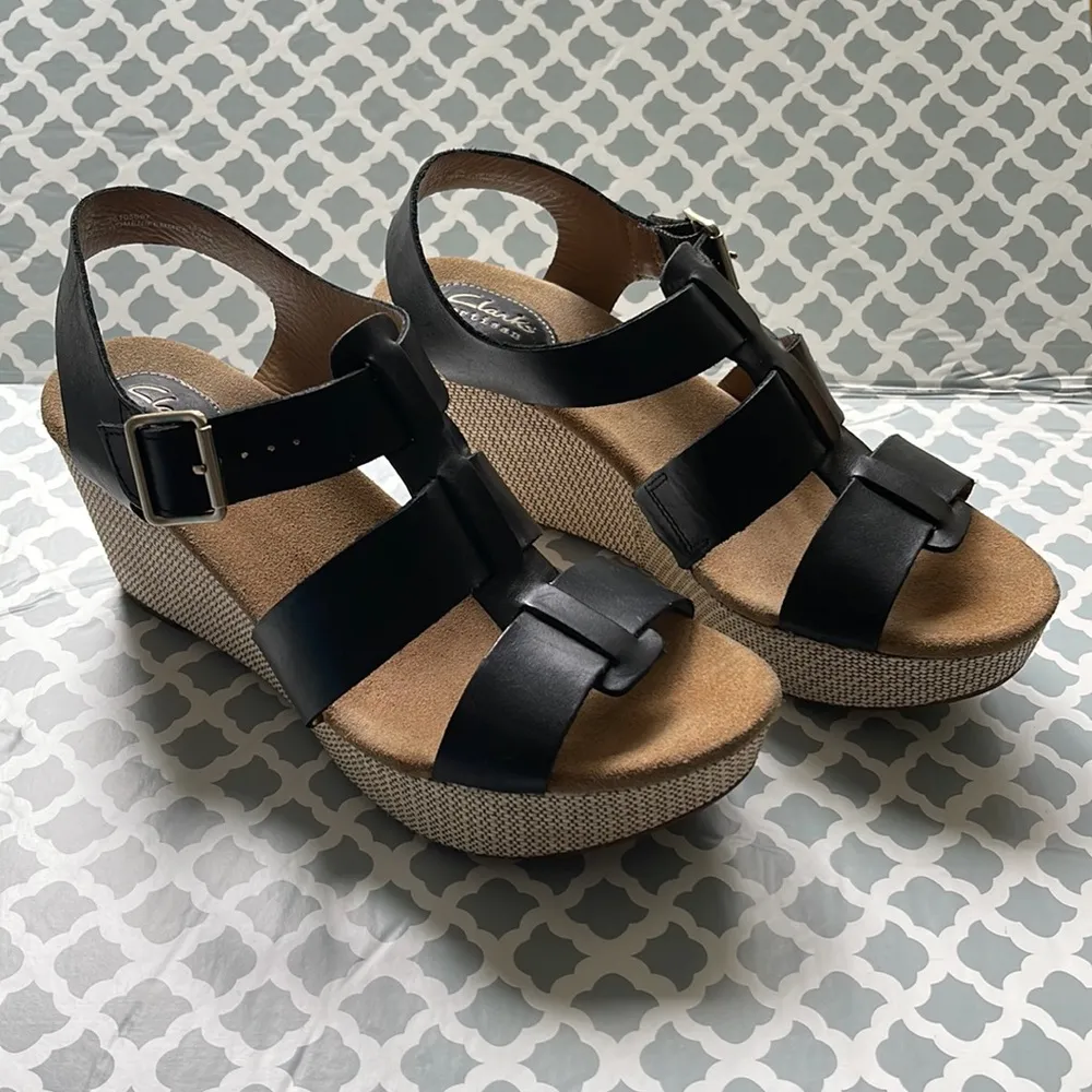 Women's CLARKS Calsynn Reece Artesian Sandal Wedges Size 10 EUC #3170 - Image 2