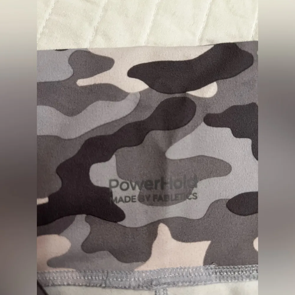 Fabletics On-The-Go PowerHold® High-Waisted Legging Opal camo - Image 7