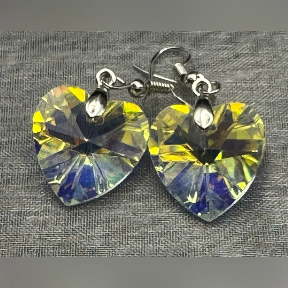 Aurora Borealis Dangle Heart Earrings. Reflective Of Light. Prism Of Colors - Image 3