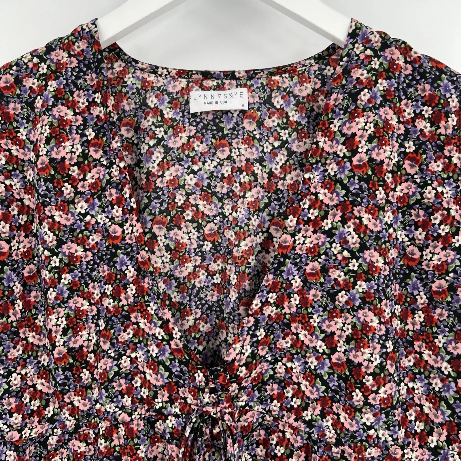 Flynn Skye Revolve Floral Top Tie Ruffle Tiered Short Sleeve Blouse Size Medium - Image 3