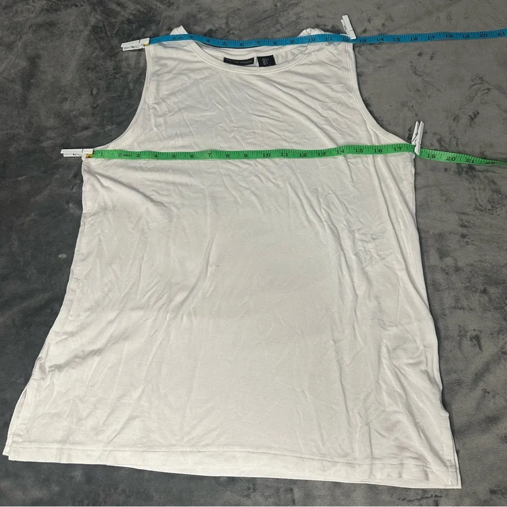 Adrienne Vittadini White Fitted Muscle Tee Size Large *Used - Image 8