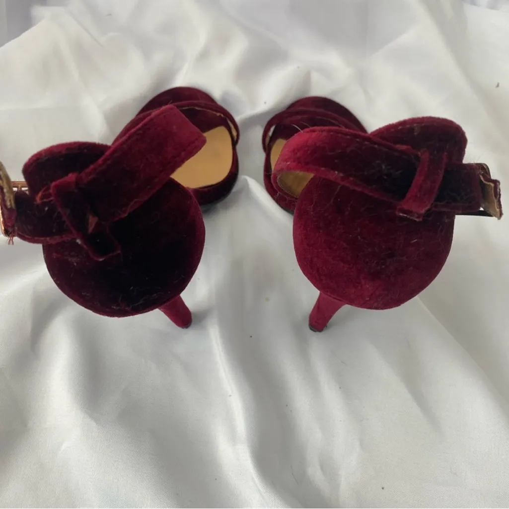 Anne Michelle Red Velvet Heels Size 6 - Image 5