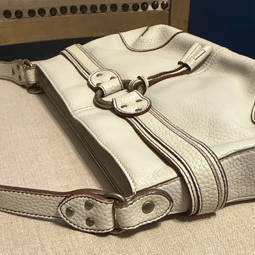 The Sak Fiona Leather Shoulder Bag - Image 13