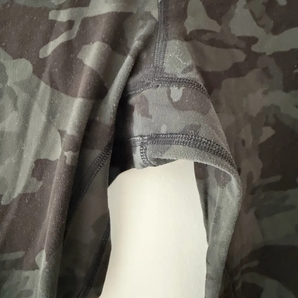 Lululemon Align Crop *21" in Incognito Camo Multi Gator Green (First Release) 8 - Image 4