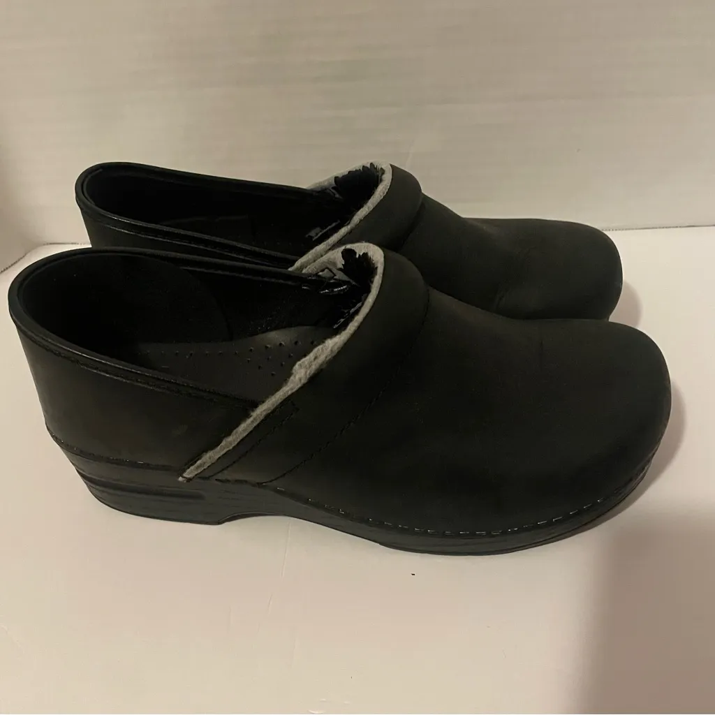 Dansko  Womens Black Matte Clog Professional Classic Size 40 - Image 3