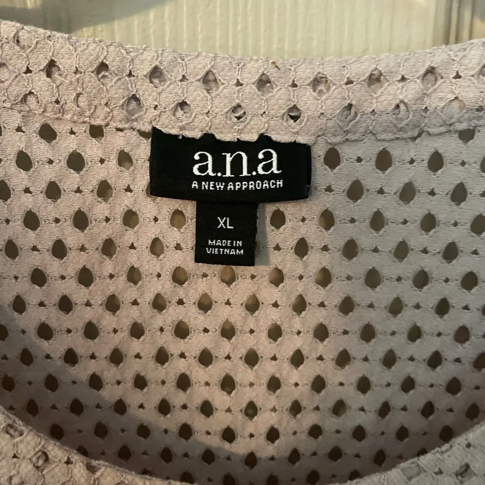 a.n.a lavender lace ruffle tank top. - Image 4