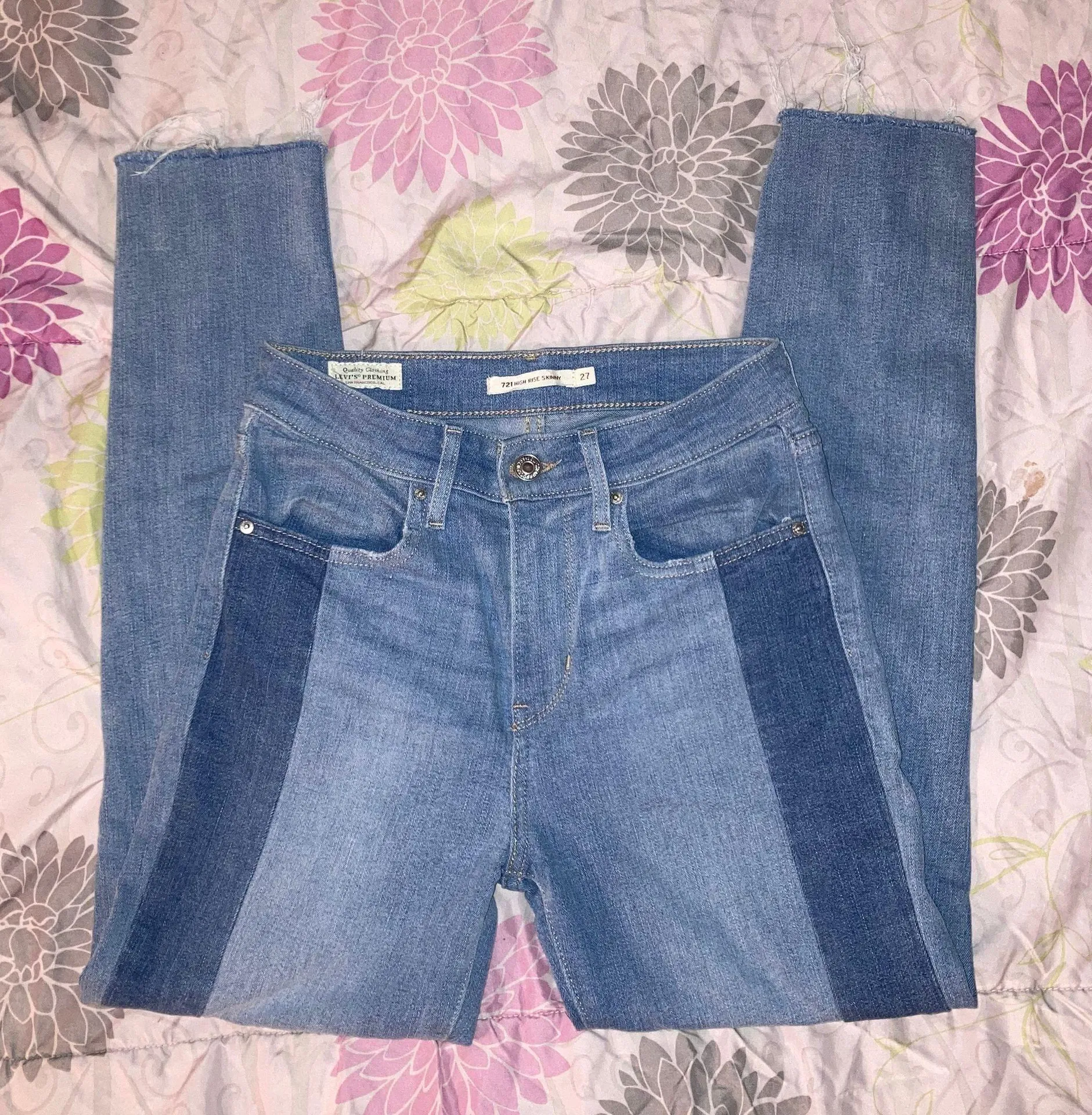 Levis Premium 721 High Rise Vintage Skinny Ankle Fray Mom/ Boyfriend Patch Jeans Women Size 27 - Image 2