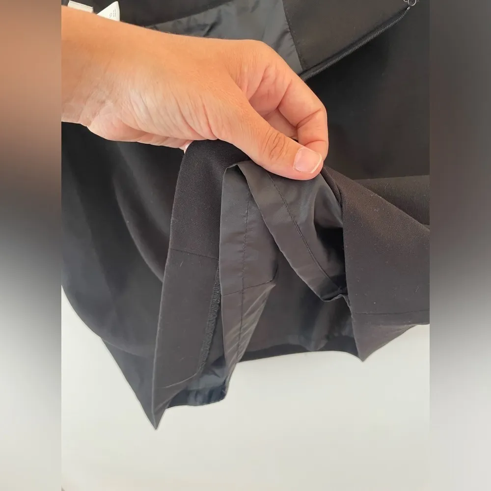 LOFT Ann Taylor Women's Black Skirt size 10 - Image 8