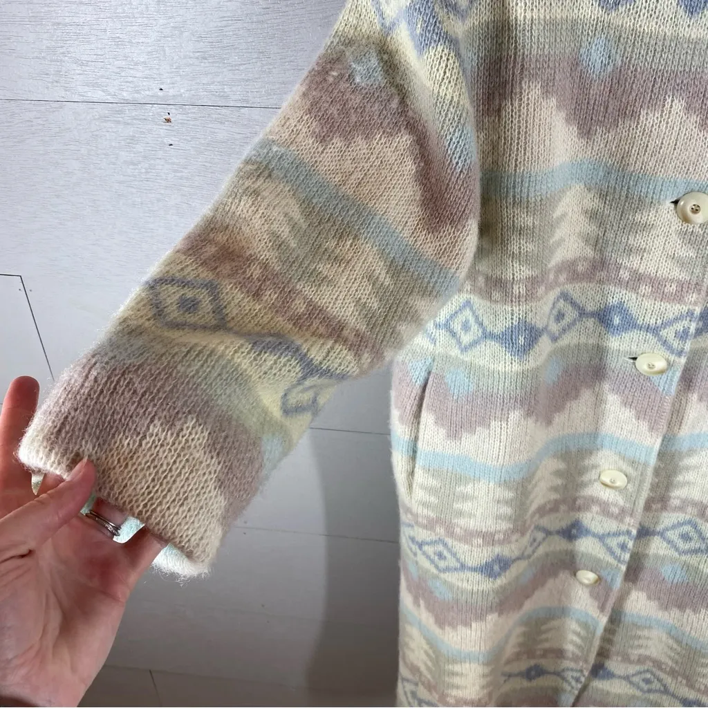 Vintage Icewear Wool Coat Pastel Aztec Southwestern Made in Iceland size small Tan - Image 2