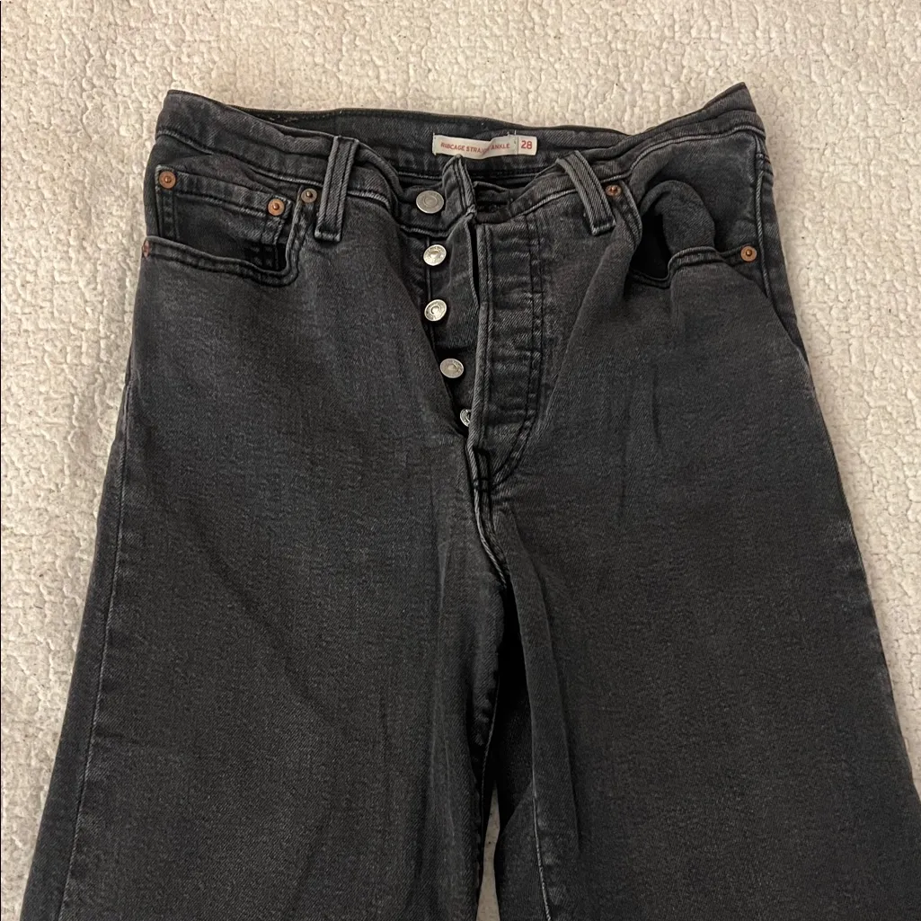 Levi’s Black Loom About (Medium Wash) Ribcage Straight Ankle Jeans - Image 2