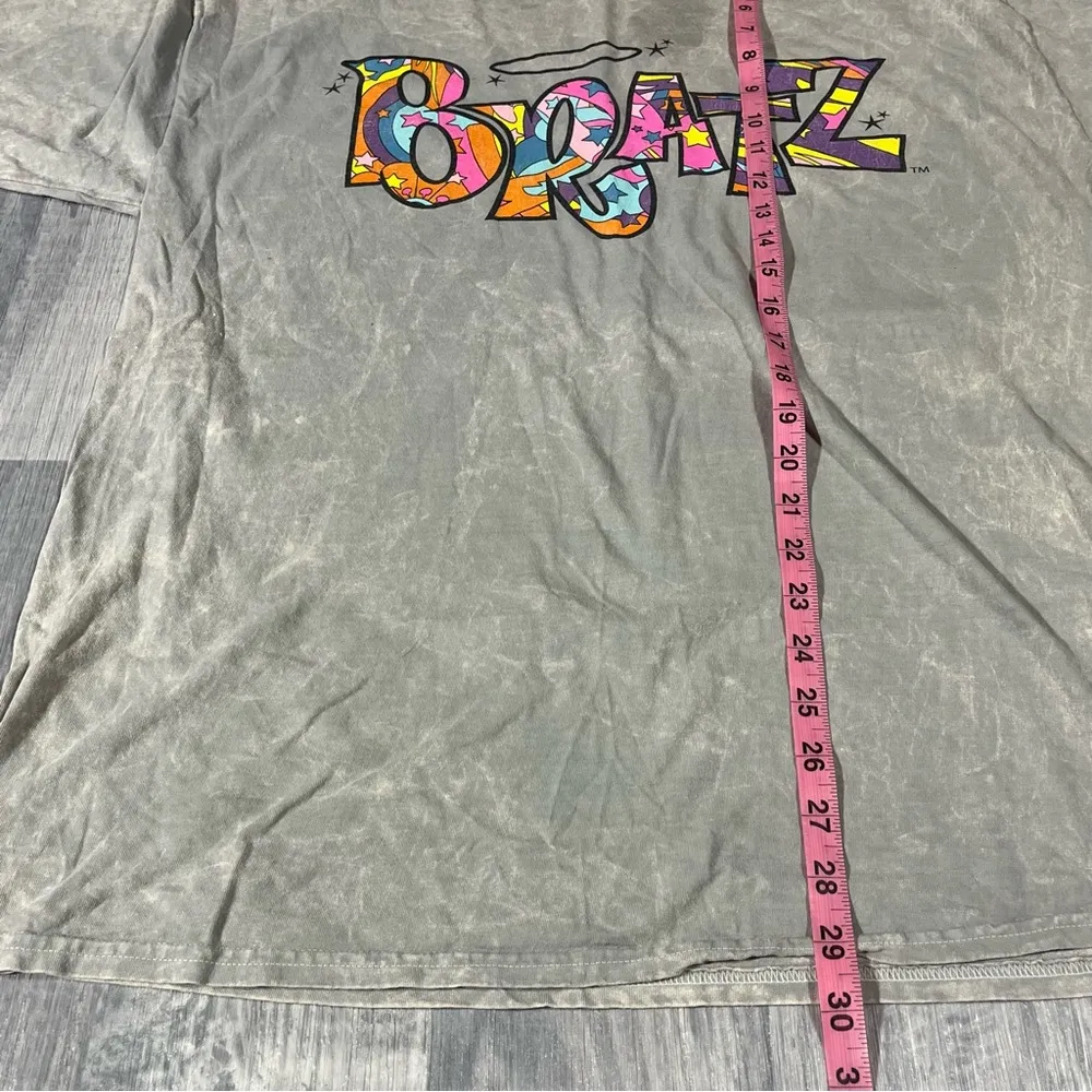 Bratz Graphic Gray T - Image 6