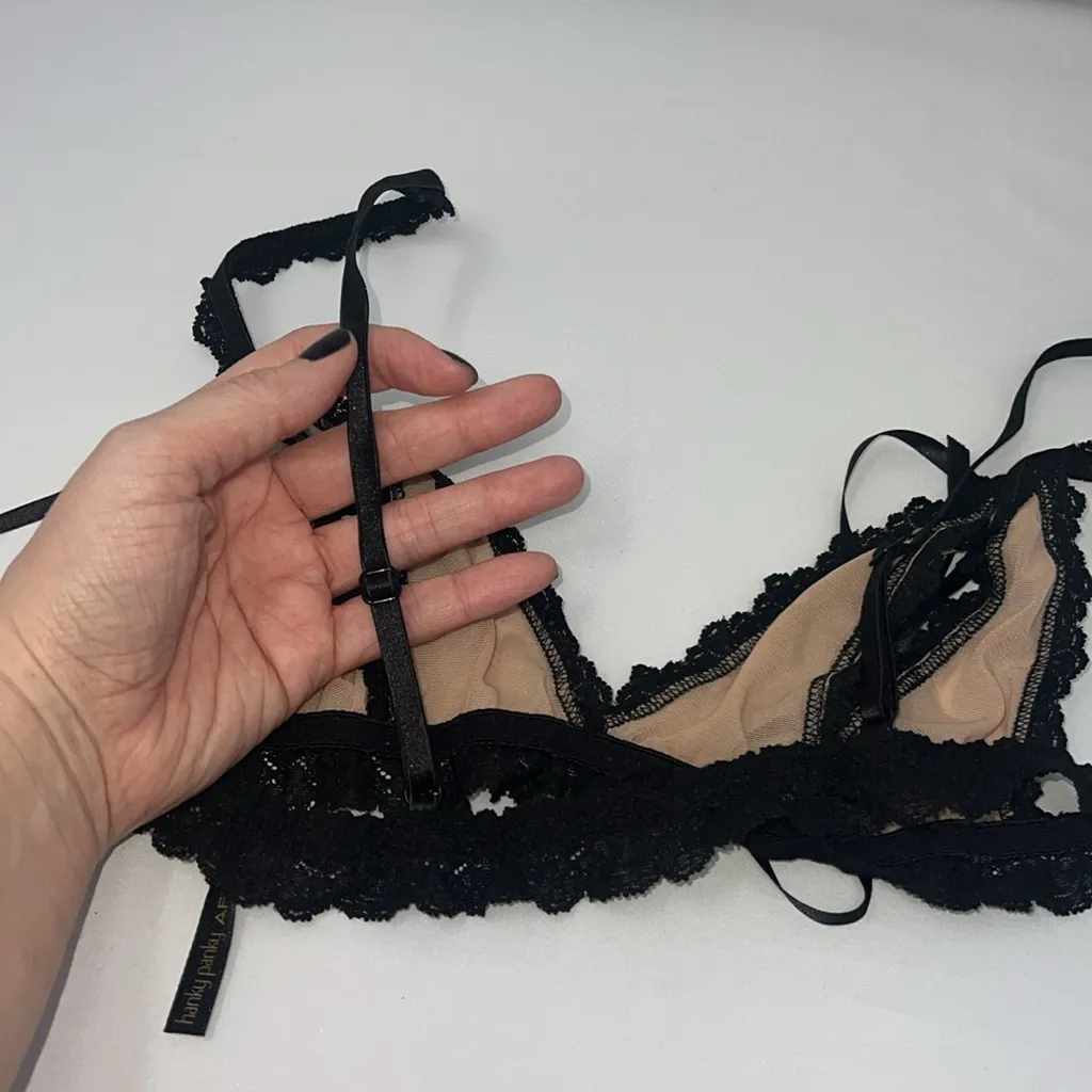Hanky Panky After Midnight Peek-a-Boo Lace Bralette Black Size S NWT - Image 4