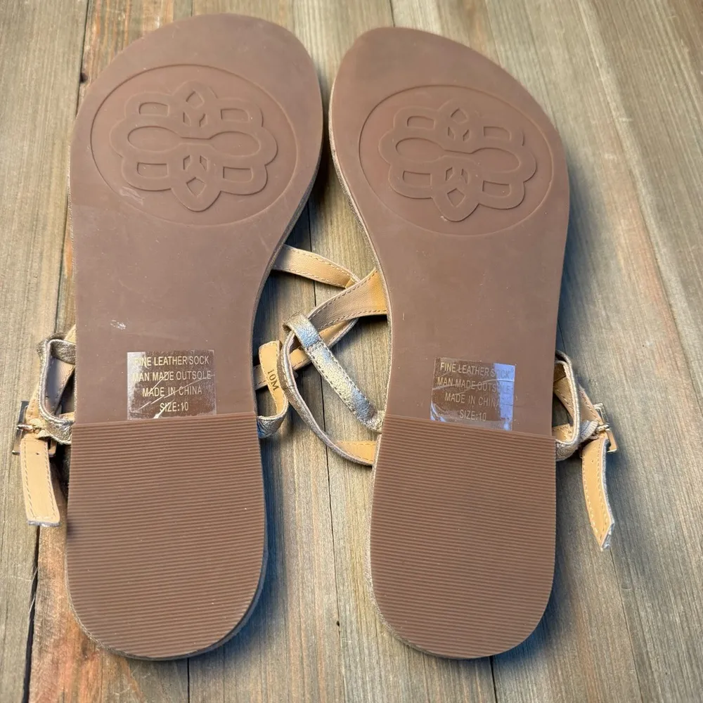 NWOT Cambiami Champagne Metallic Leather Thong Sandals Soles and Straps size‎ 10 Tan - Image 7