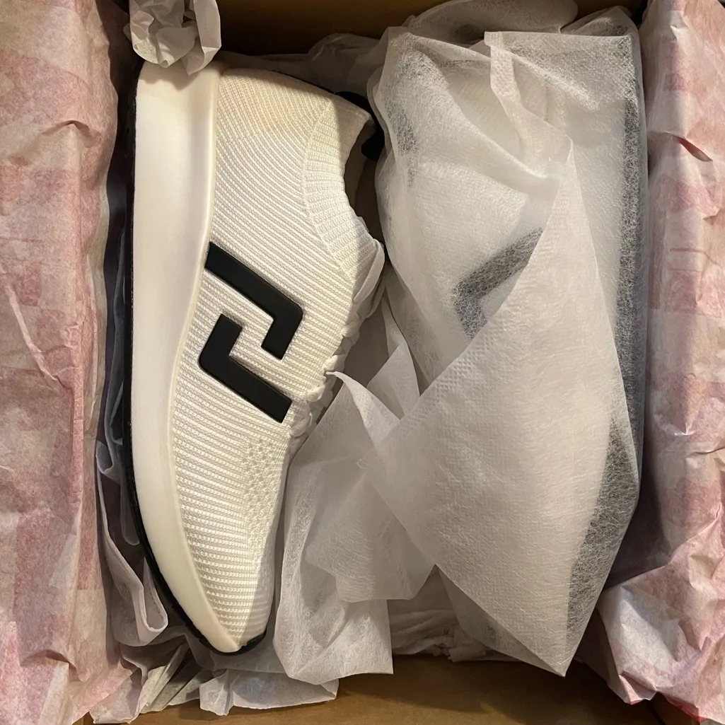 NEW! Rollie Sneakers “Bolt” size 7 Women's White and Black Sneakers - Image 4