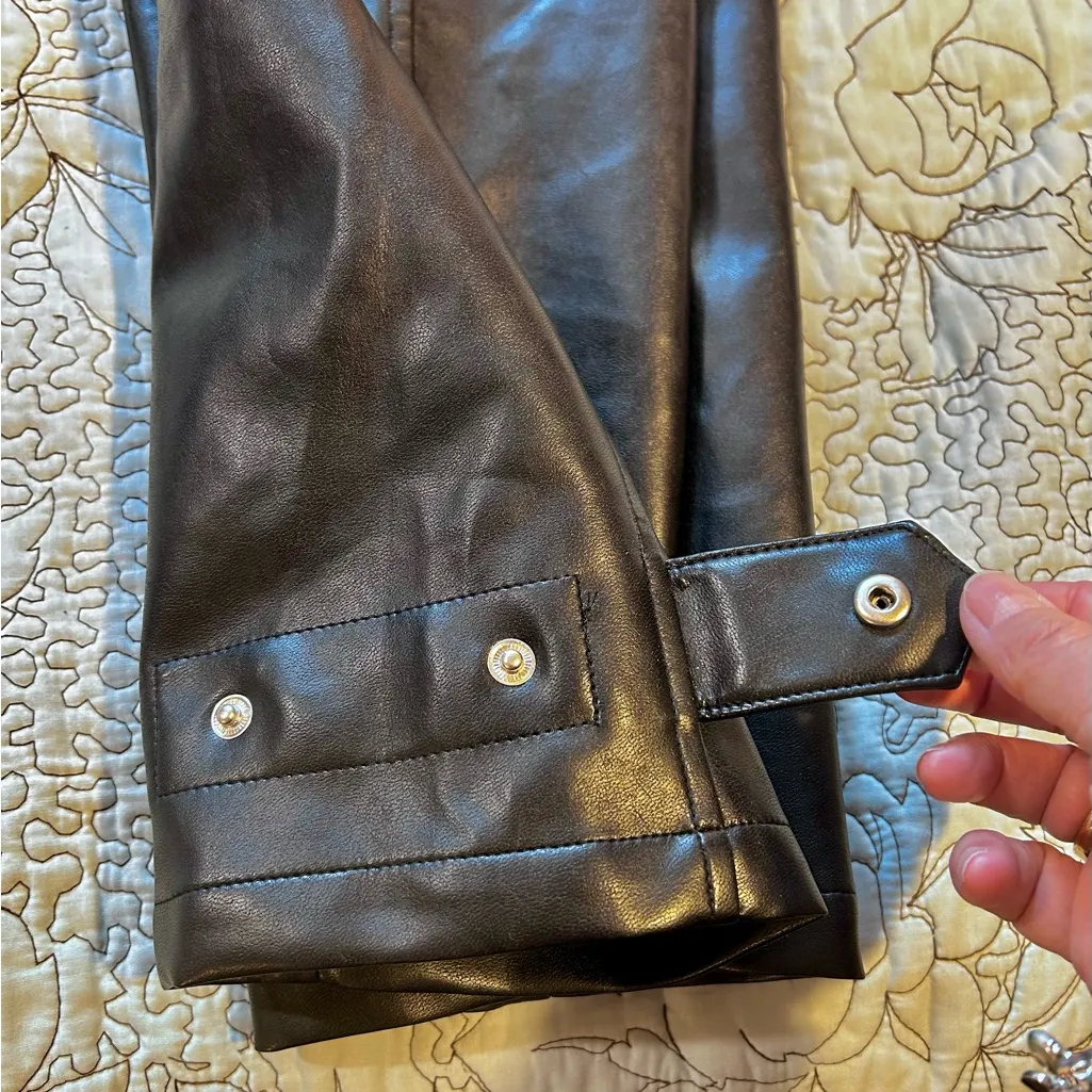 Aritzia WILFRED Black Modern Cargo Vegan Leather Adjustable Ankle Pants Sz 00 - Image 10