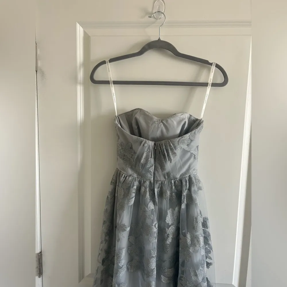 Embroidered Oleg Cassini Long Strapless Silver Dress - Image 6