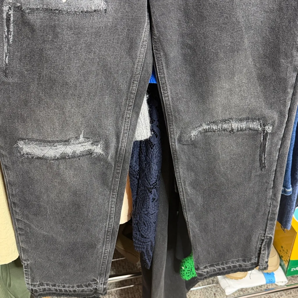 Free People Black Distressed High Rise Tapered Jeans Grunge Denim. Size 25 - Image 3