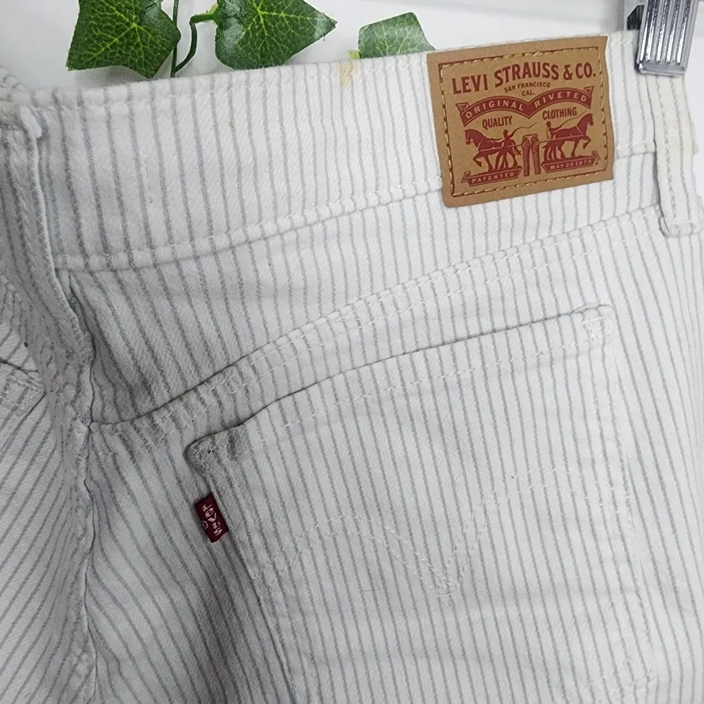 Levi's Blue and White Striped Mid Length Shorts - Image 3