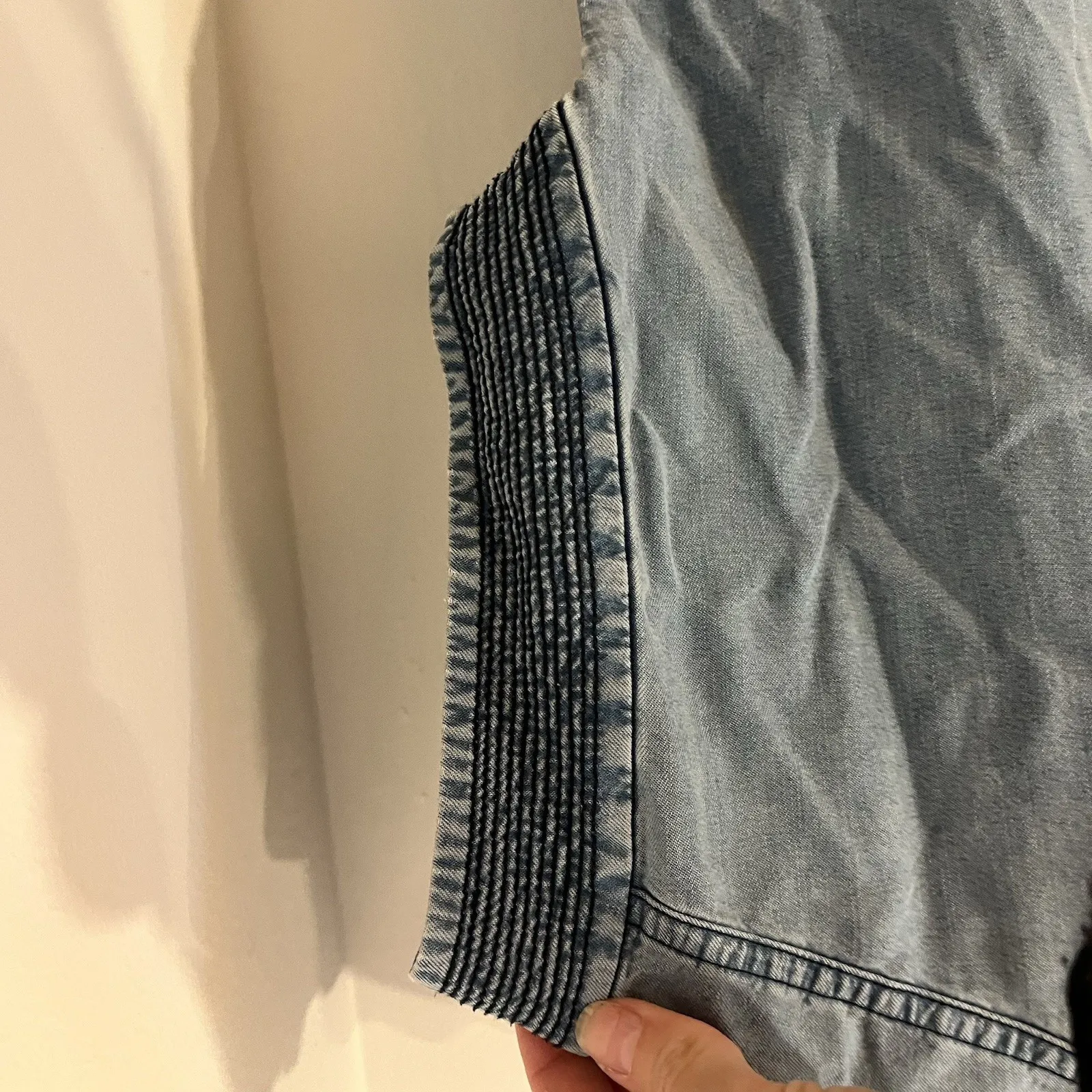 J. Crew Blue Chambray Denim Top Women's Size XS Quarter Button Detail Sleeve - Image 5