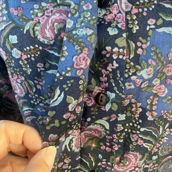 Pendleton  women’s floral print‎ button down blouse, size 8 - Image 3