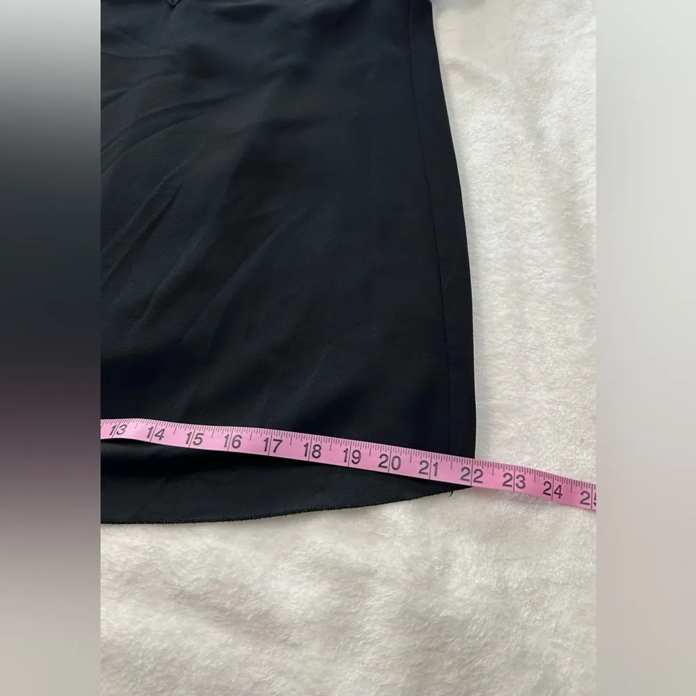 Trina Turk Floramaria Cut-out Shoulder Black Short Sleeve Boxy Blouse - Image 5