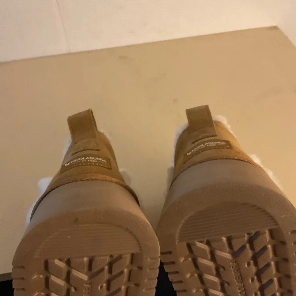 Koolaburra by Ugg women suede platform koola short mini boots size 10 Brown - Image 8