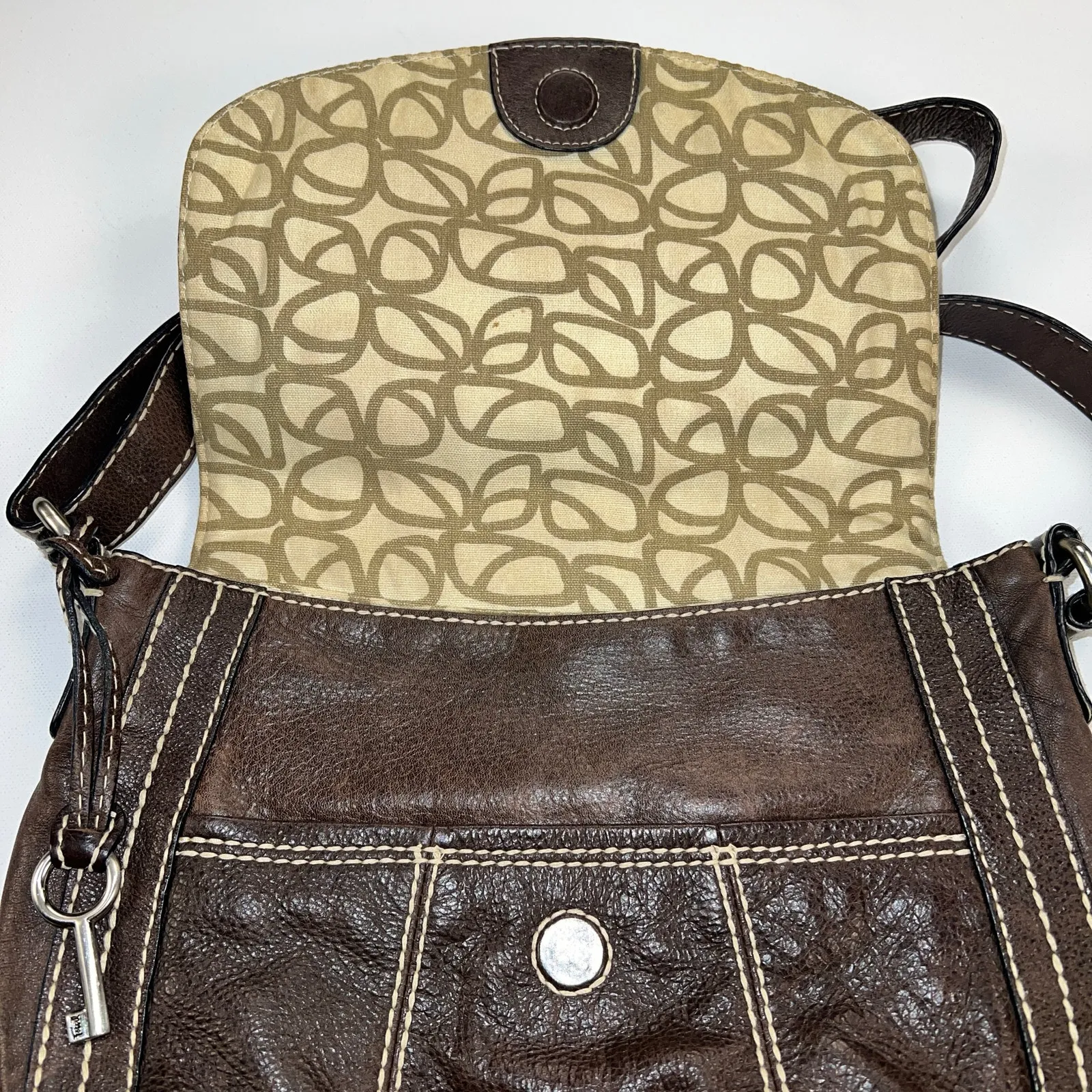 Fossil Pebbled Leather Crossbody Bag Rich Chocolate Brown Contrast Stitching - Image 2