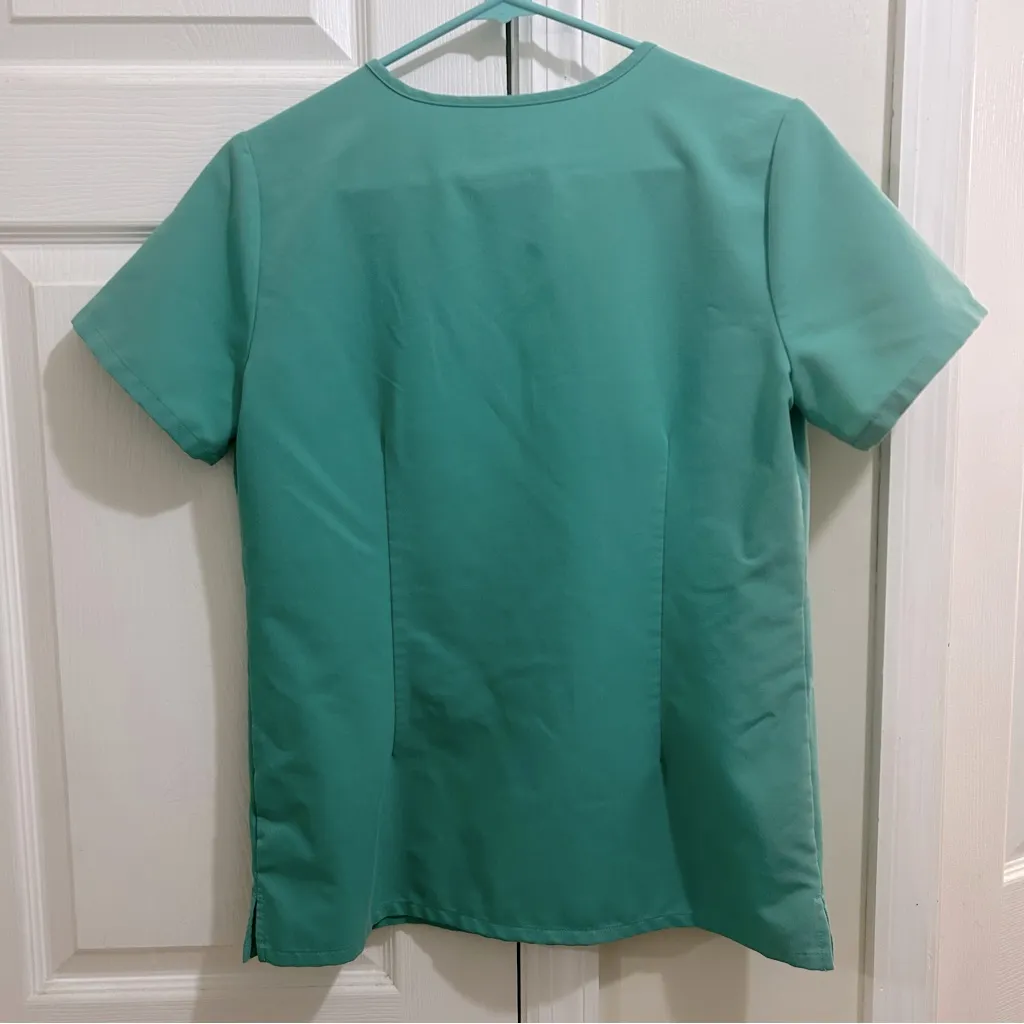 Figs Technical Collection Teal V-Neck Short Sleeve Scrubs  Shirt Women’s Size XS - Image 2
