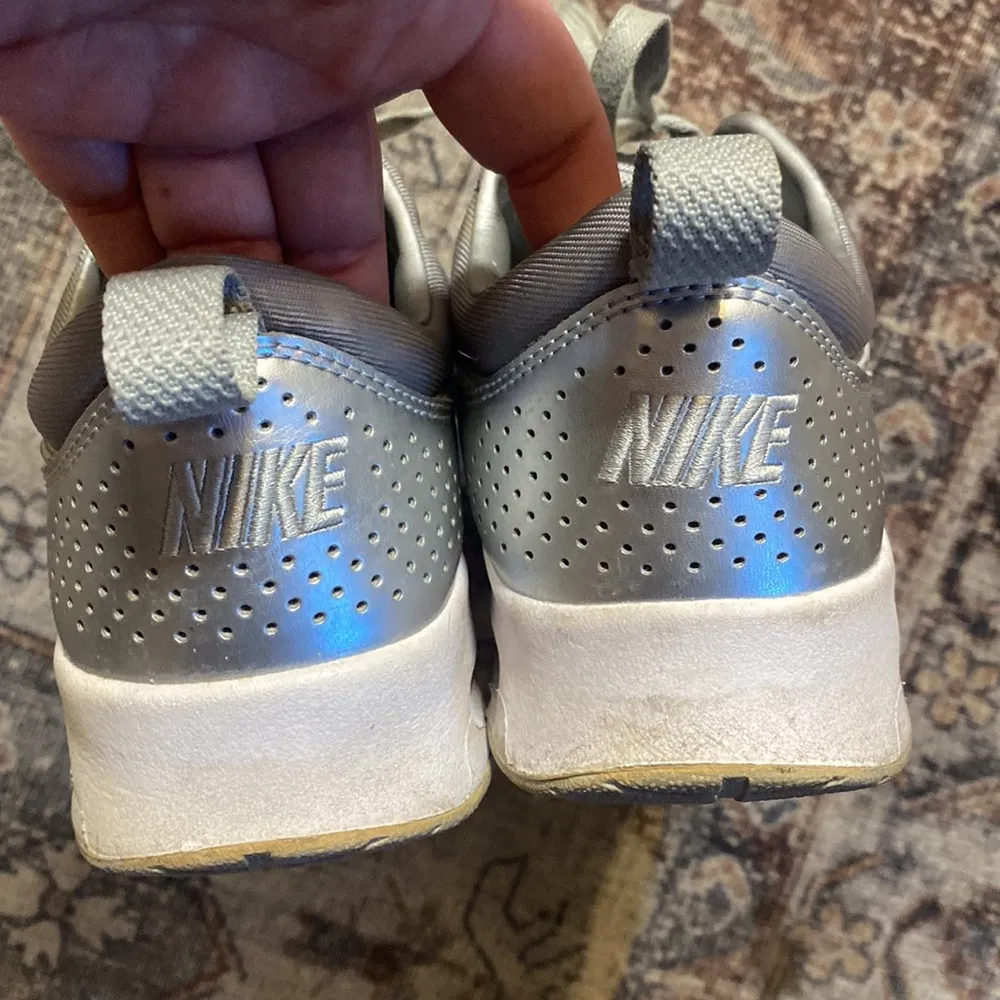 Nike air max thea Metallic Silver Sneakers - Image 5
