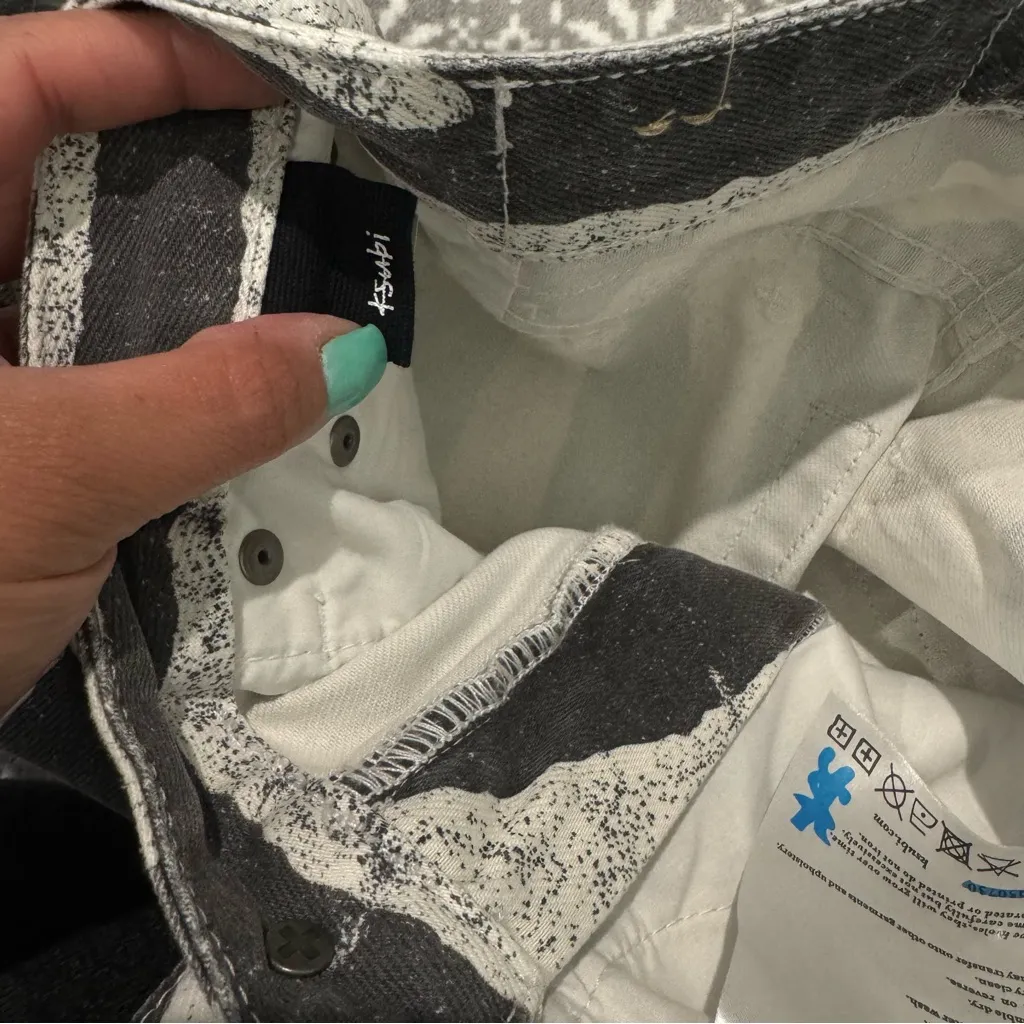 NEW Ksubi Pointer Wild Static Animal Print Black & White Size 25‎ - Image 9