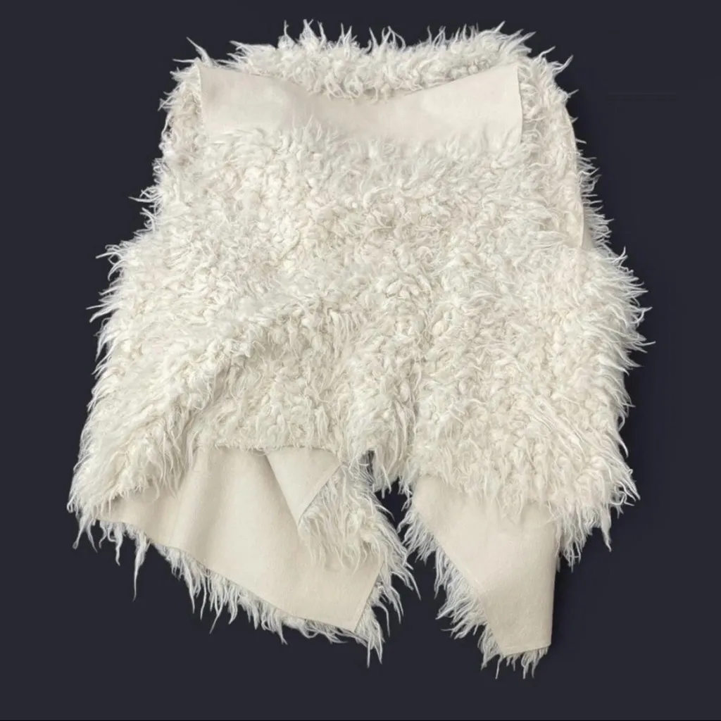 Women Sz S Faux Suede Vest Shaggy Sherpa Cream Neutral Boho Asymmetrical Hippie White - Image 5